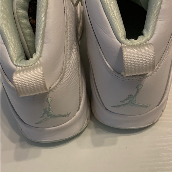 Vintage Air Jordon’s - Picture 4 of 7